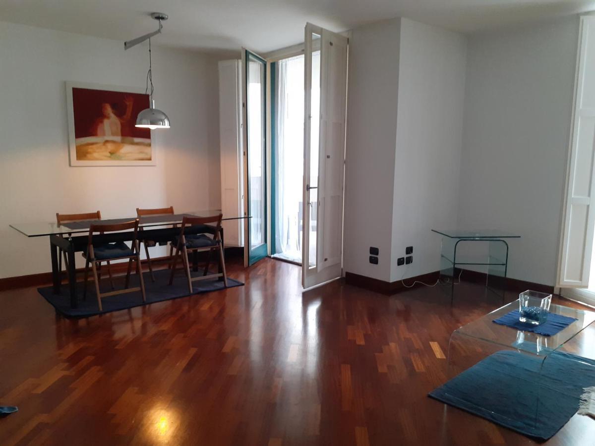 Olimpia Apartment City Center ซาแลร์โน ภายนอก รูปภาพ