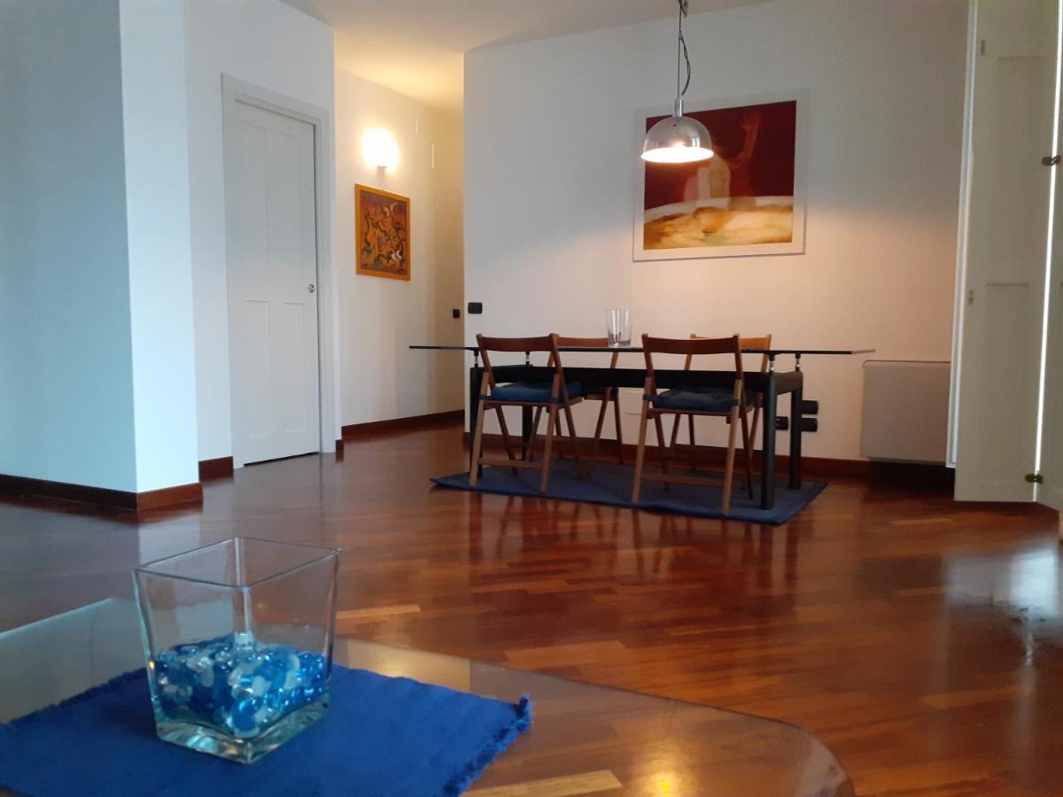 Olimpia Apartment City Center ซาแลร์โน ภายนอก รูปภาพ