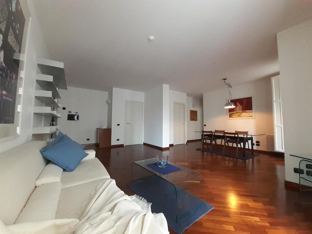 Olimpia Apartment City Center ซาแลร์โน ภายนอก รูปภาพ
