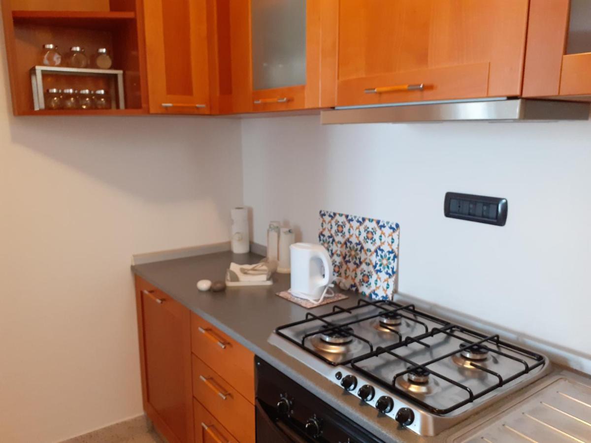 Olimpia Apartment City Center ซาแลร์โน ภายนอก รูปภาพ