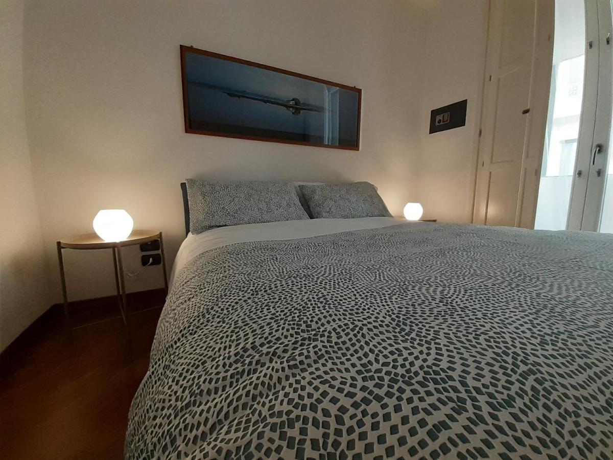 Olimpia Apartment City Center ซาแลร์โน ภายนอก รูปภาพ