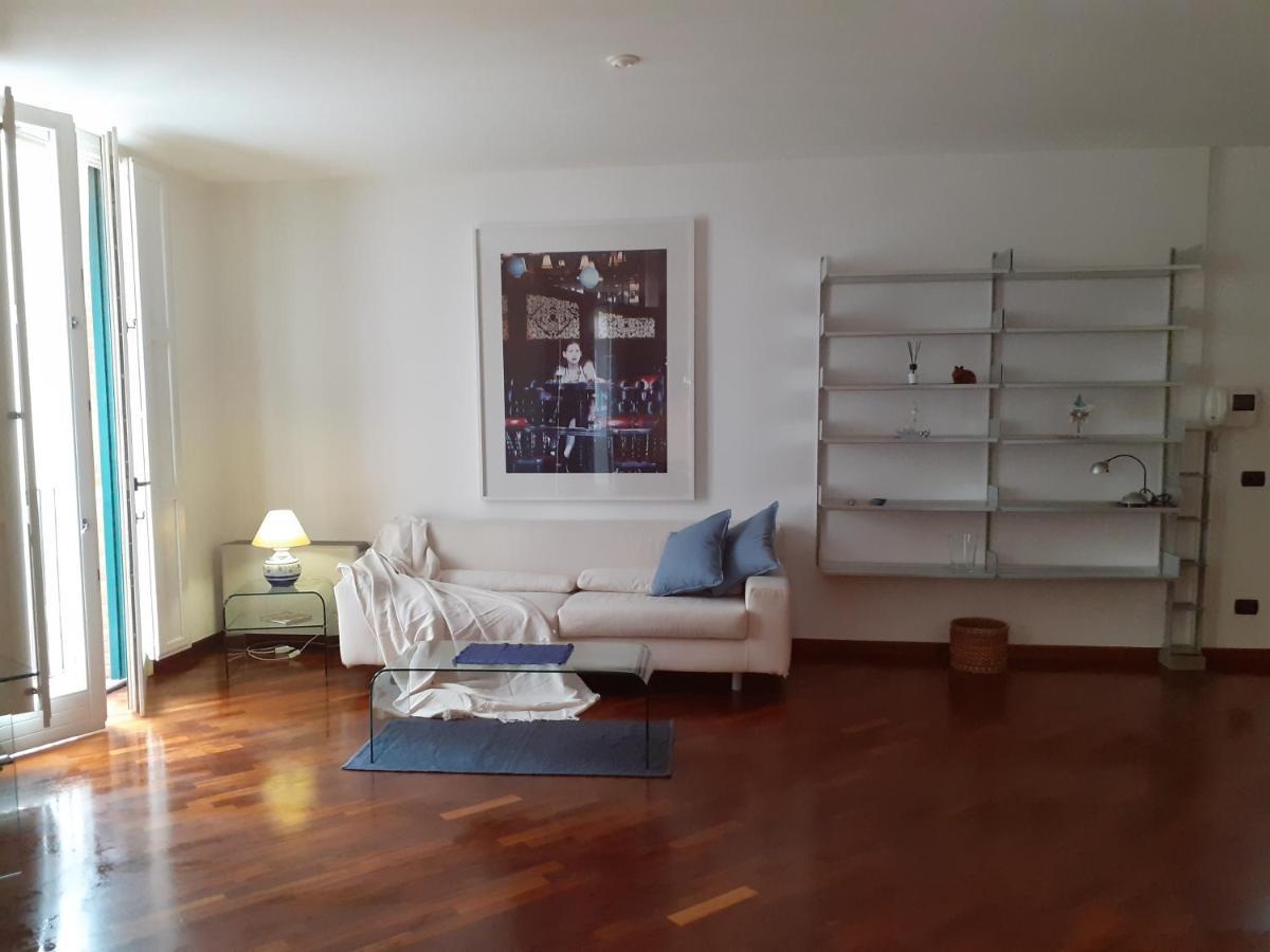 Olimpia Apartment City Center ซาแลร์โน ภายนอก รูปภาพ